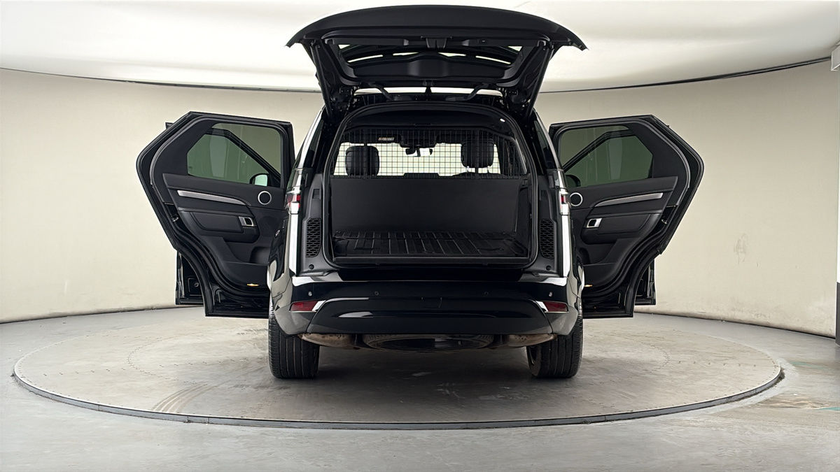 More views of Land Rover Discovery