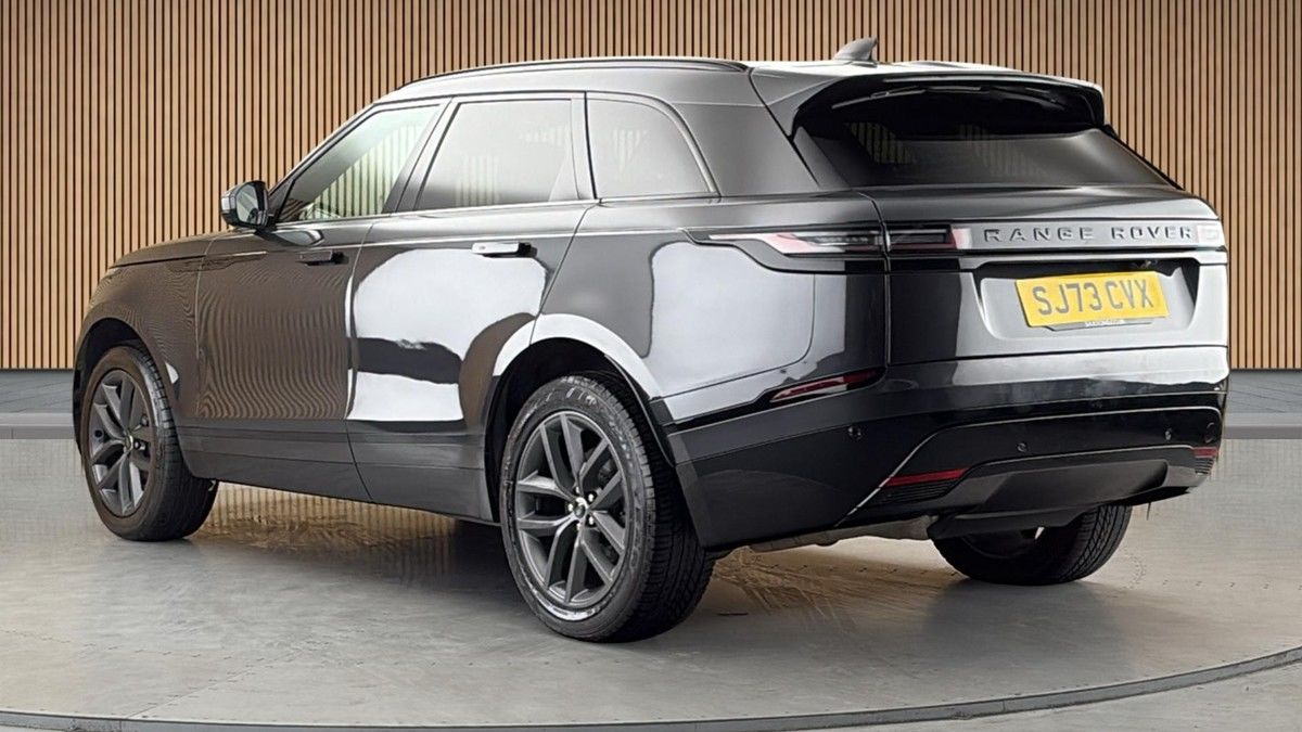 Land Rover Range Rover Velar Image 2