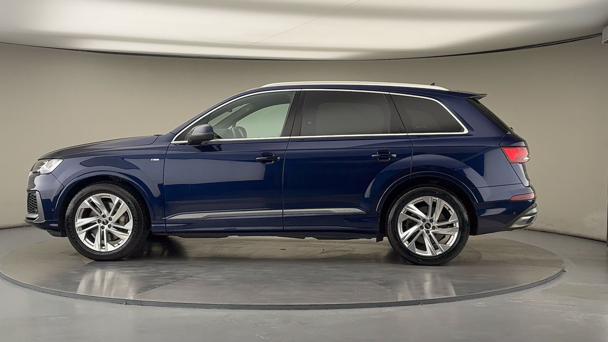 More views of Audi Q7