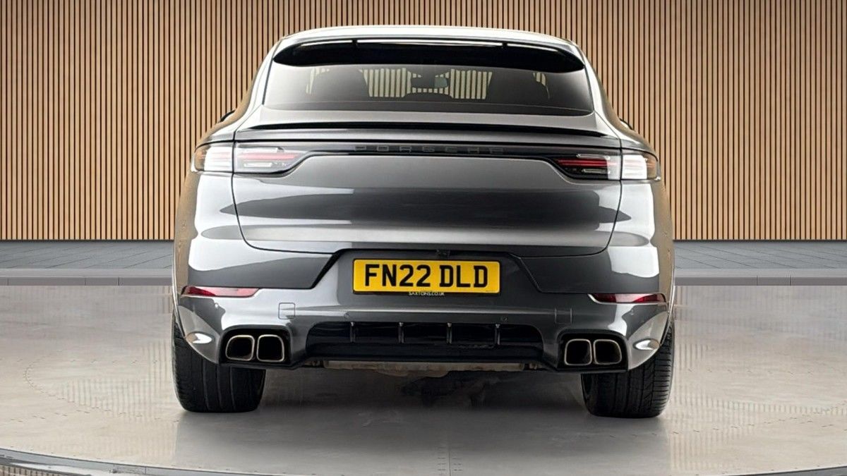 Porsche Cayenne Image 4
