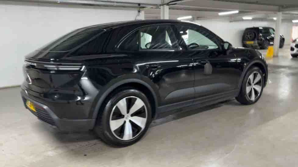 More views of Porsche Macan
