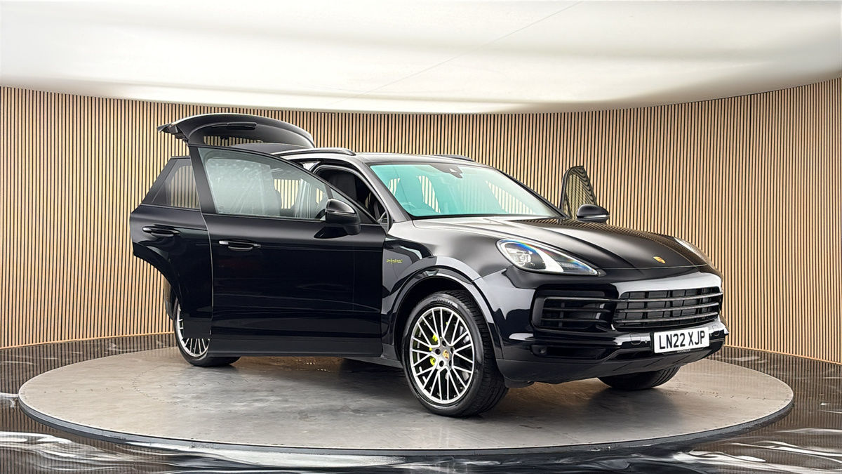 More views of Porsche Cayenne