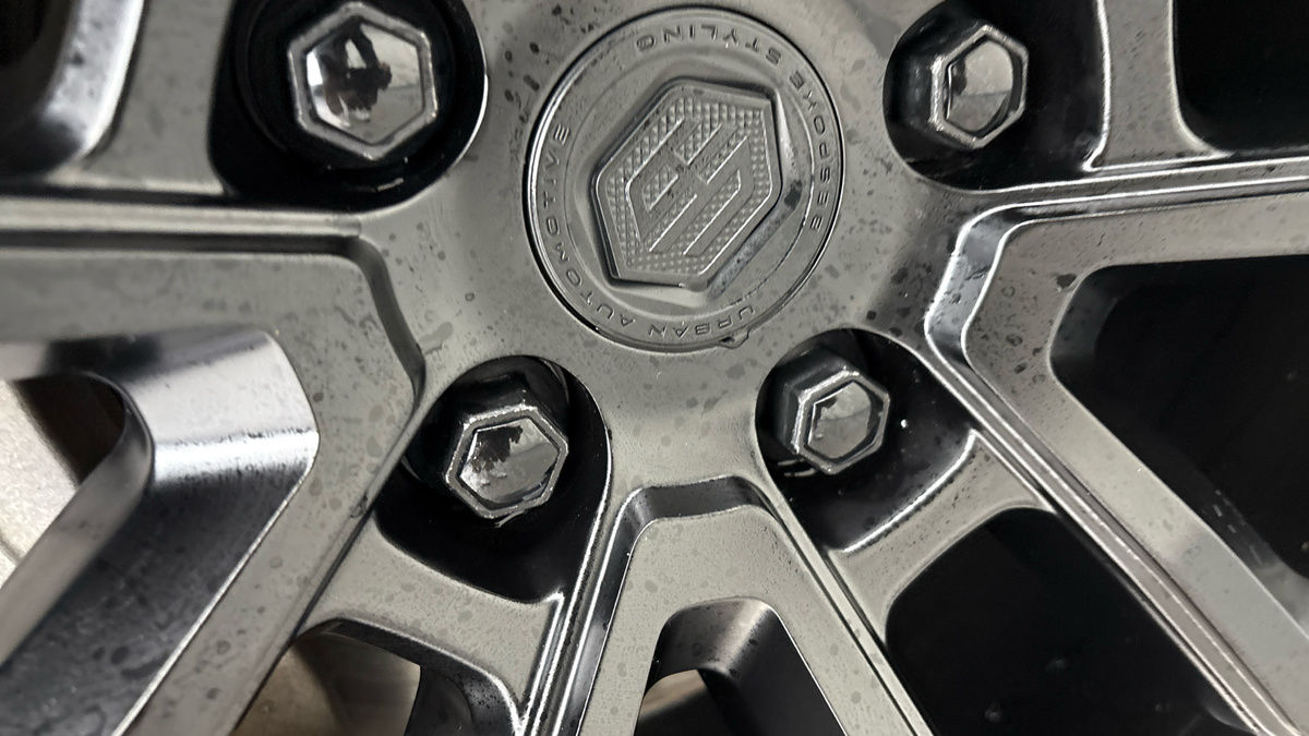 Land Rover Defender 110 Urban Image 26