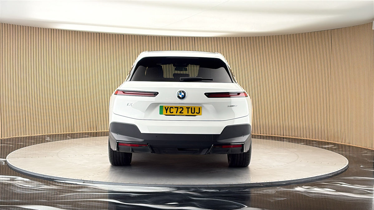 BMW iX Image 4