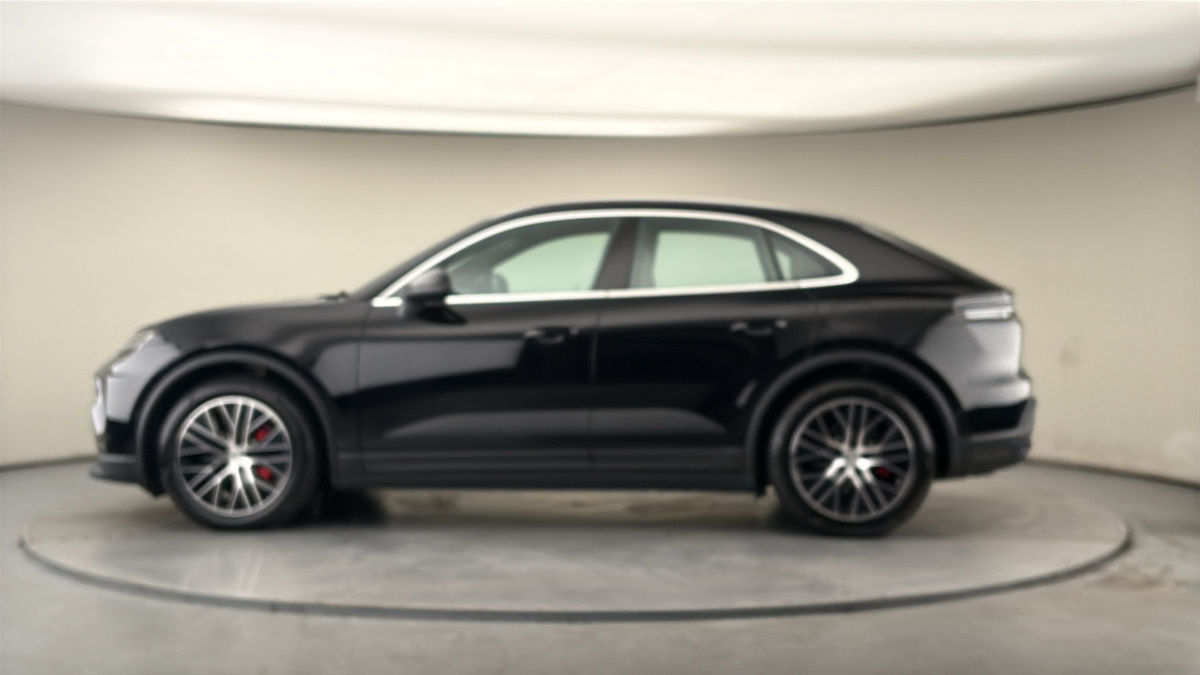 More views of Porsche Macan