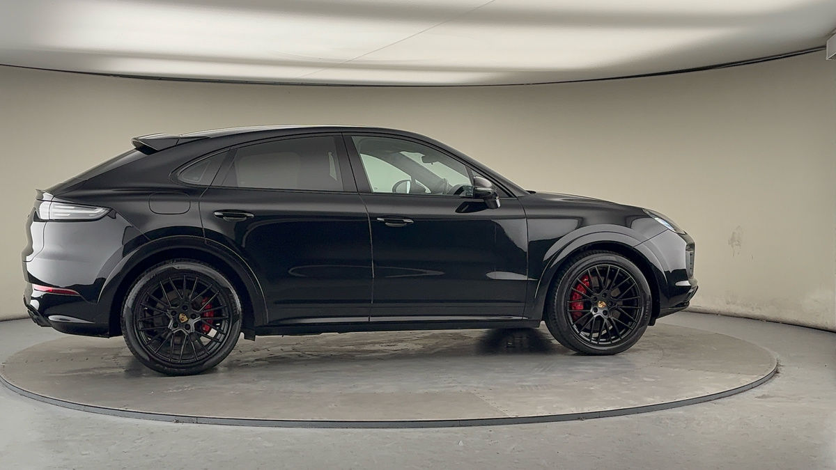 More views of Porsche Cayenne