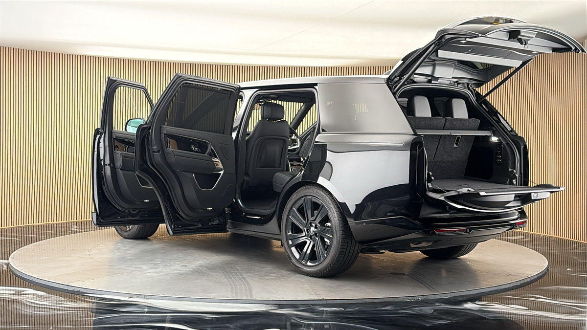 More views of Land Rover Range Rover