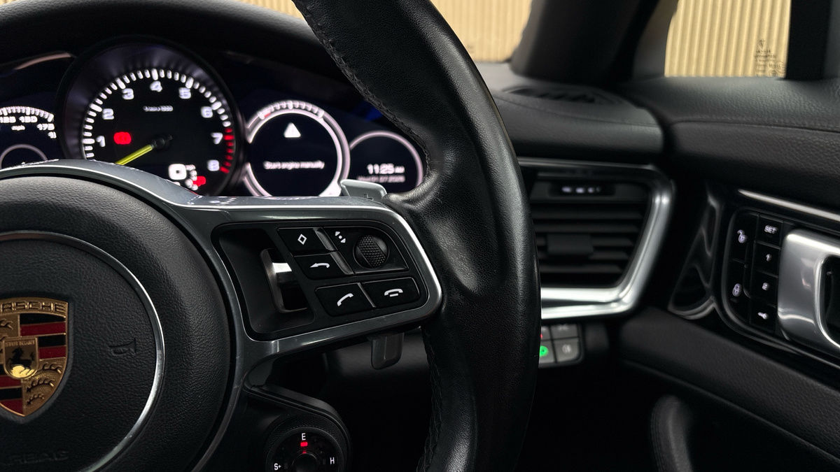 Porsche Panamera Image 14