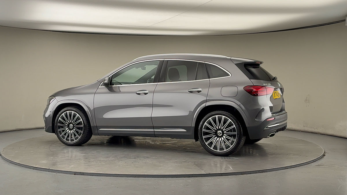 More views of Mercedes-Benz GLA