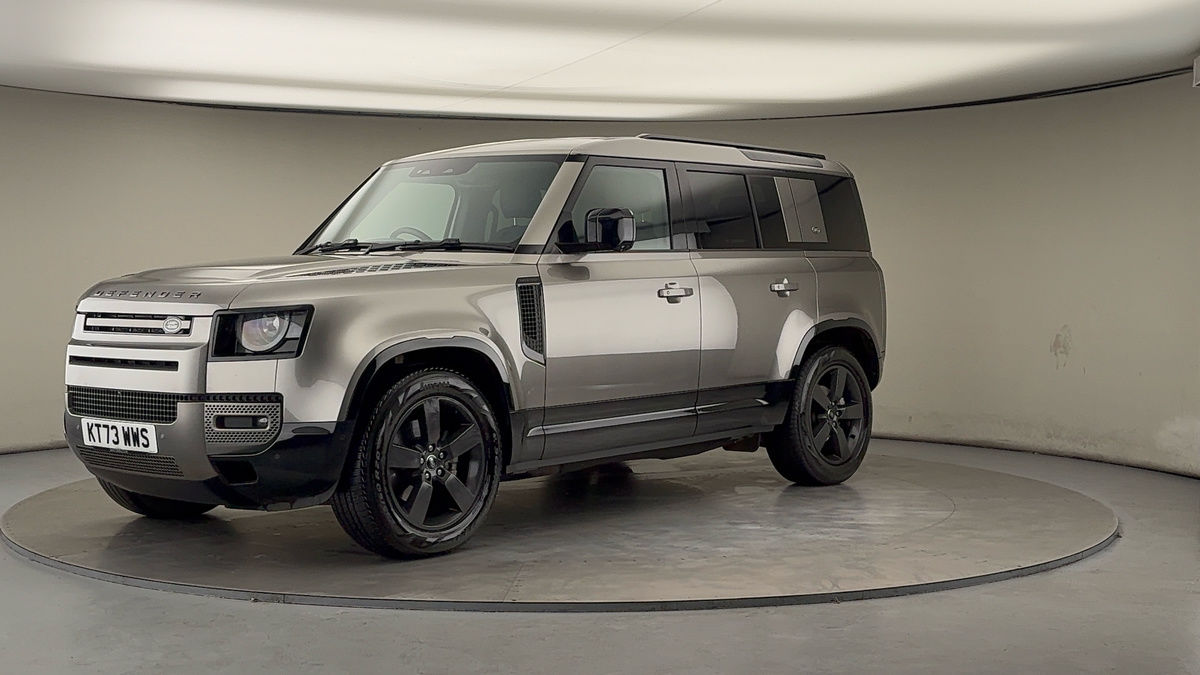 Land Rover Defender 110 Image 20