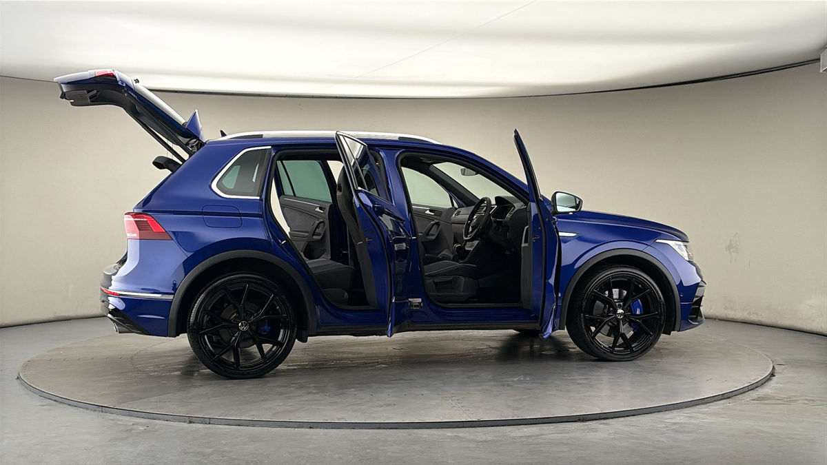 More views of Volkswagen Tiguan