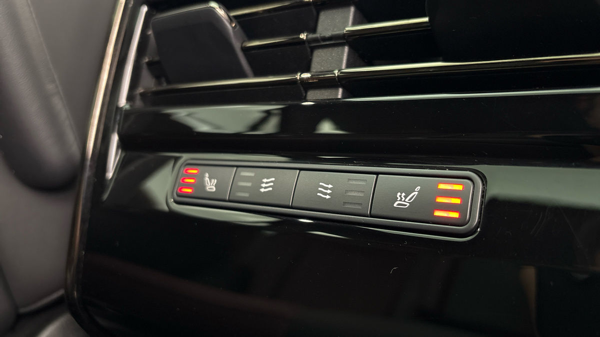 Land Rover Range Rover Sport Image 27