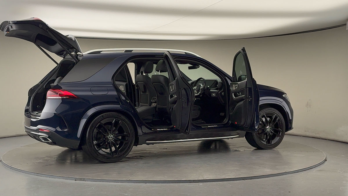 More views of Mercedes-Benz GLE