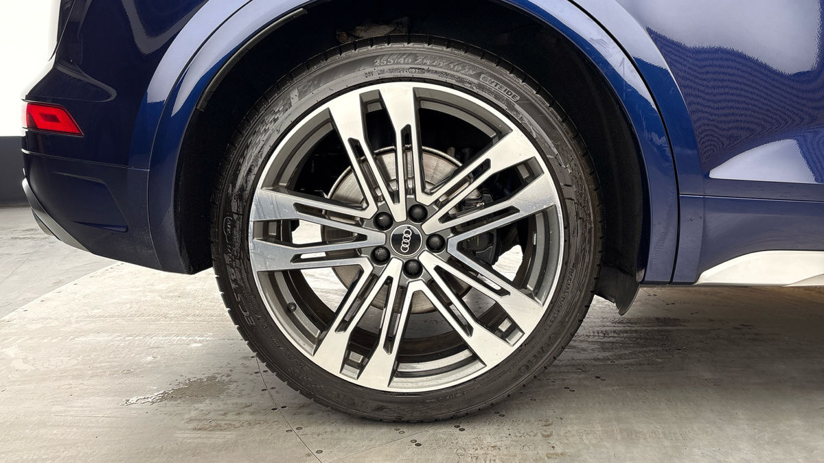 Audi SQ5 Image 10