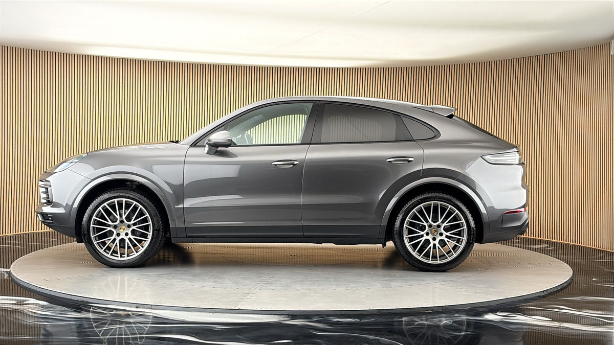 Porsche Cayenne Image 15