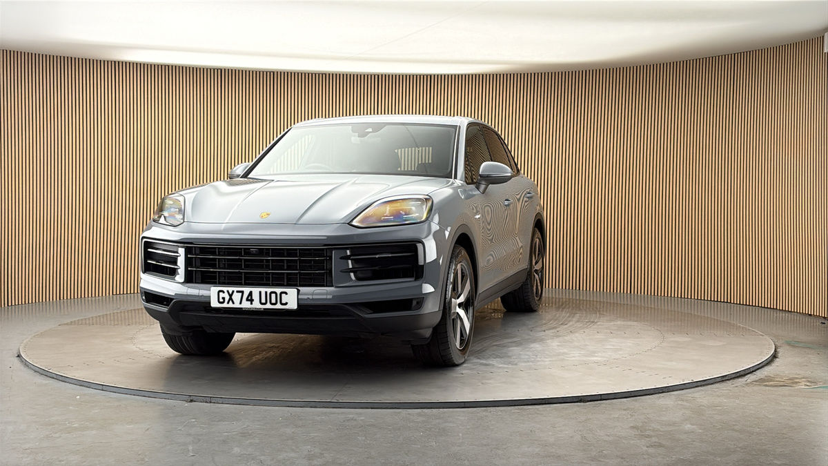 More views of Porsche Cayenne
