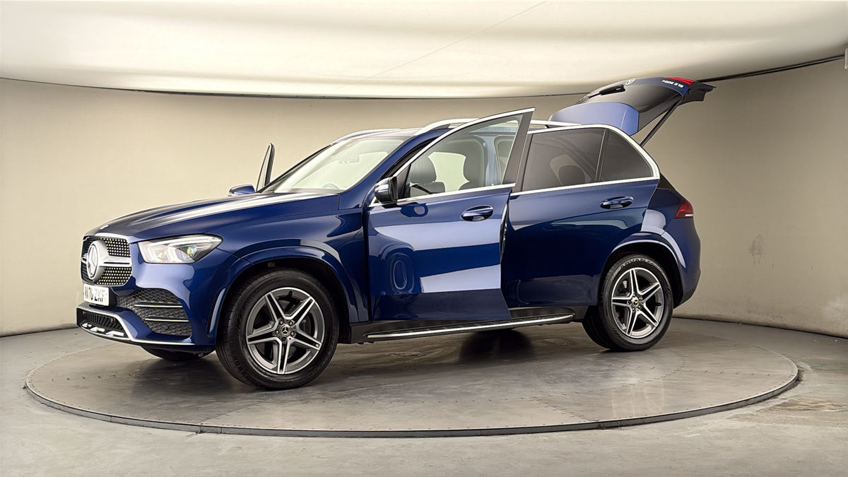 More views of Mercedes-Benz GLE