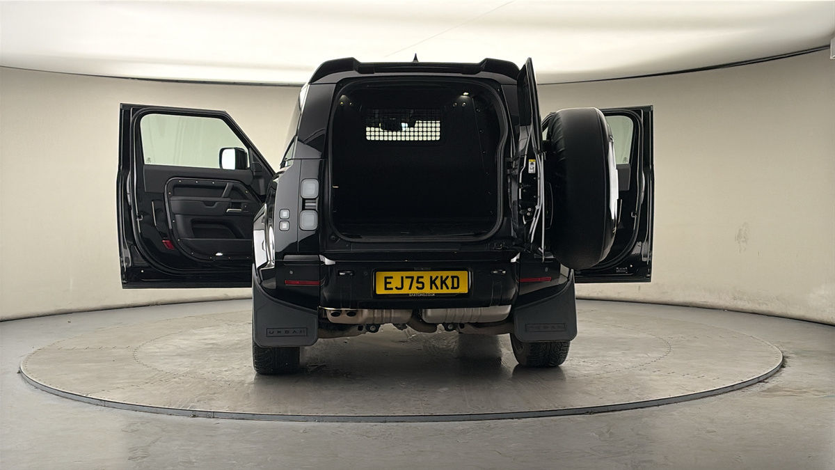 More views of Land Rover Defender 90