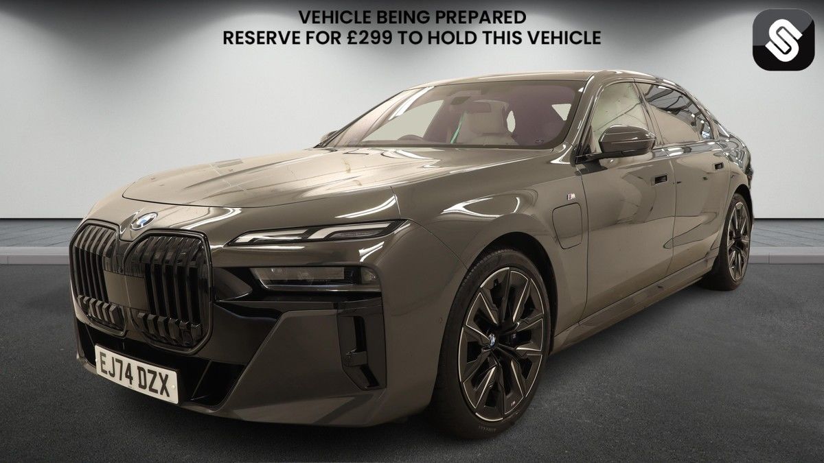 BMW 7 Series Image 2