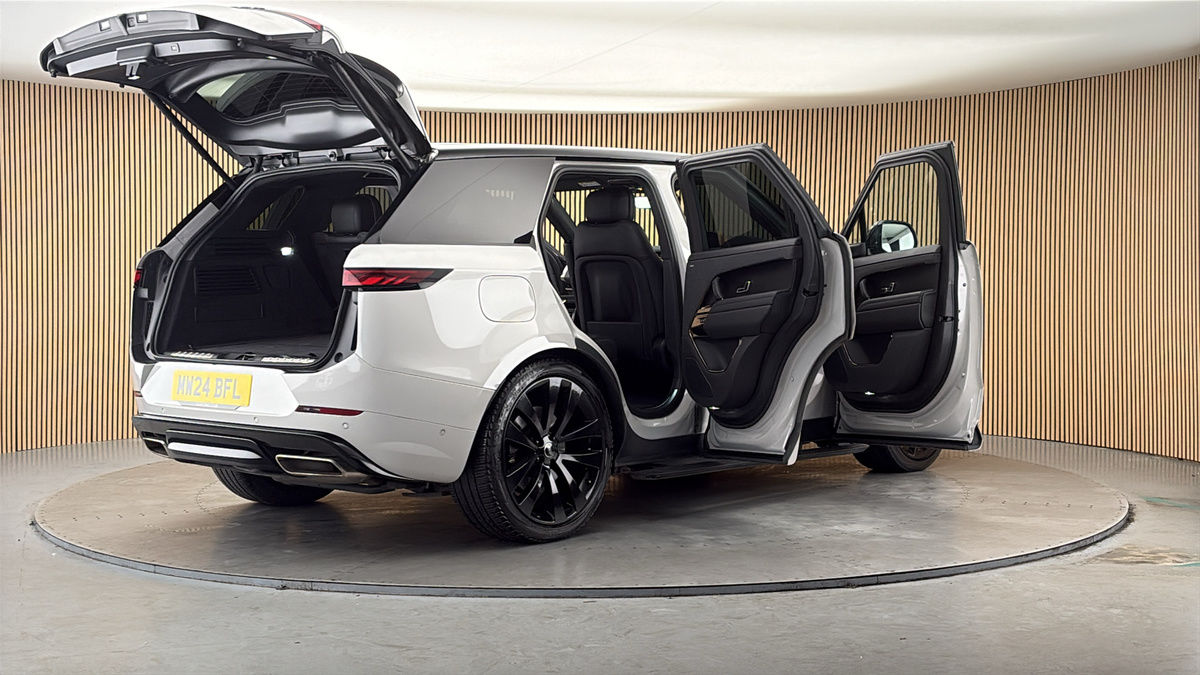 More views of Land Rover Range Rover Sport
