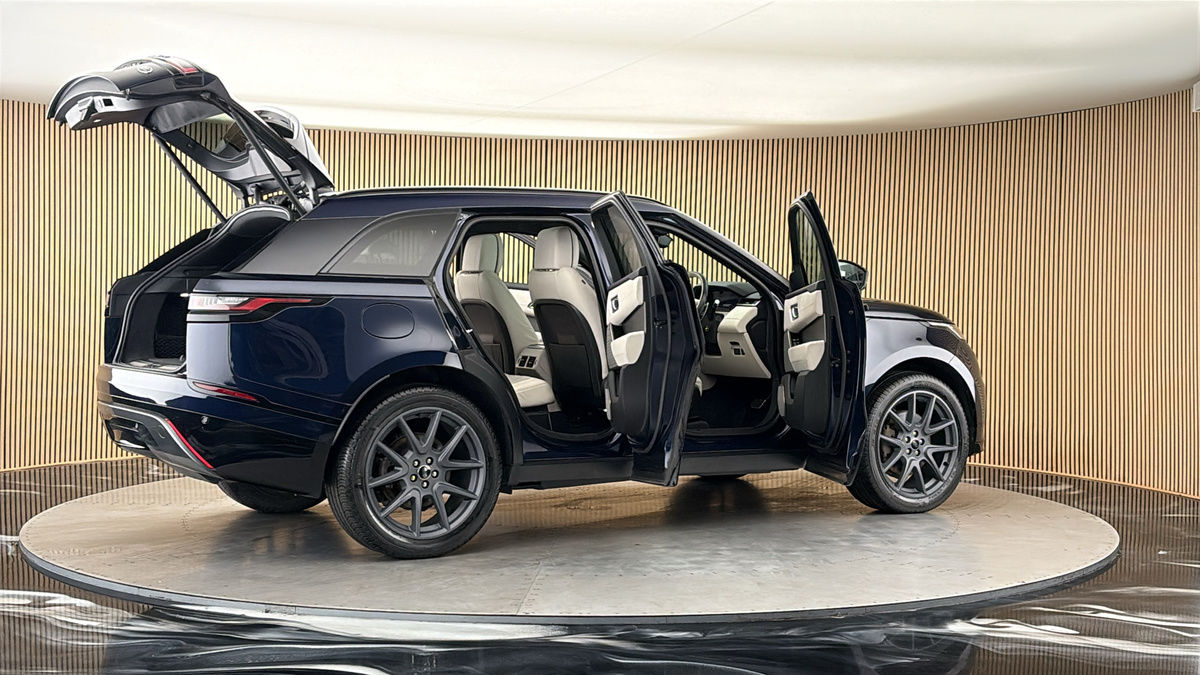 More views of Land Rover Range Rover Velar