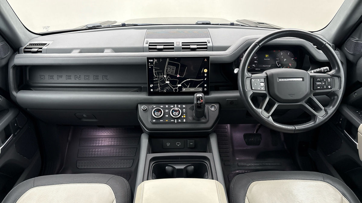 Land Rover Defender 110 Urban Image 12