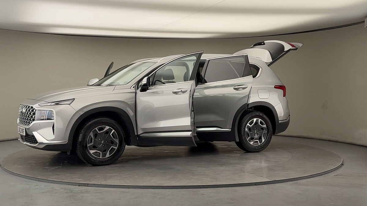 More views of Hyundai Santa Fe