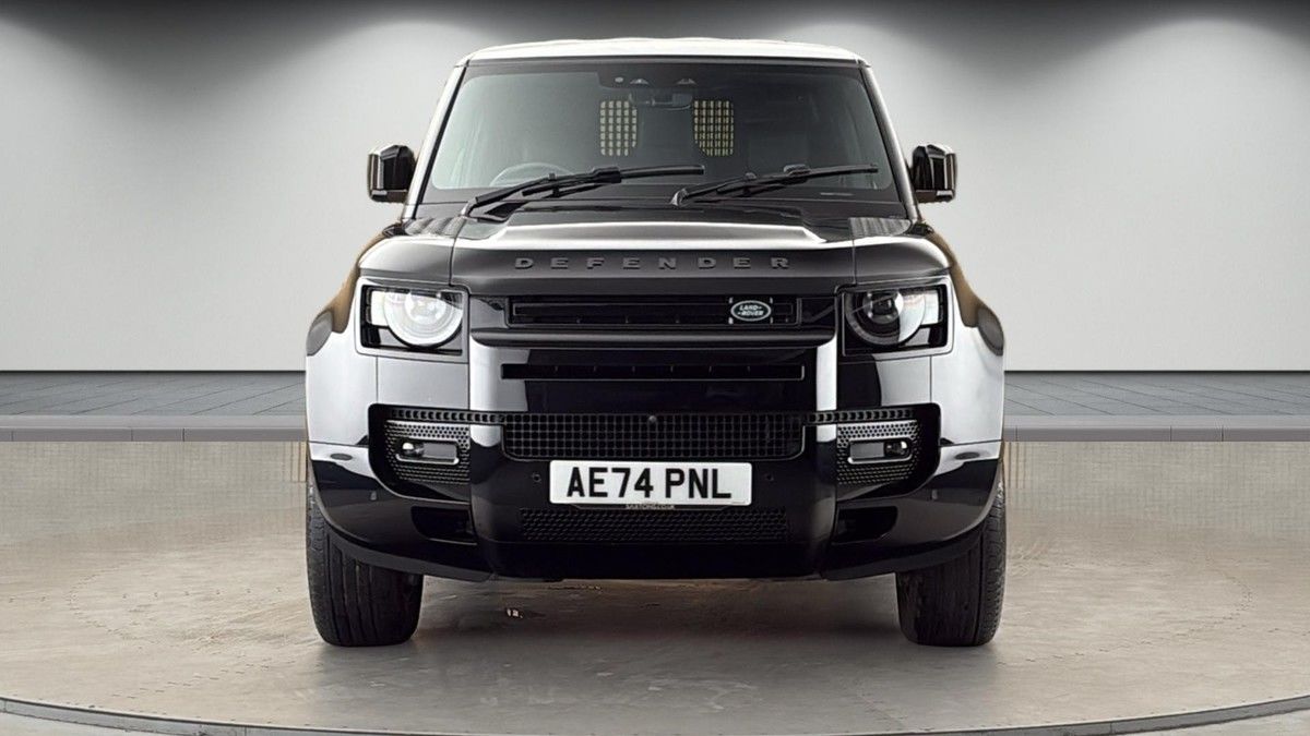 Land Rover Defender 90 Image 3