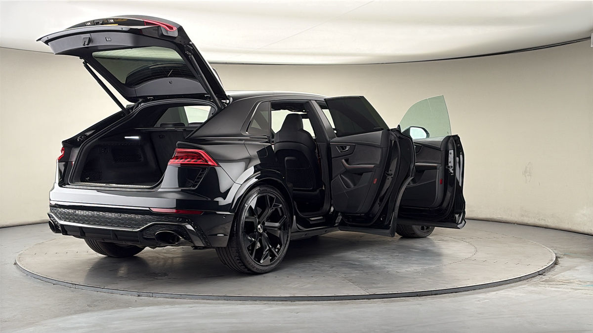 More views of Audi RSQ8