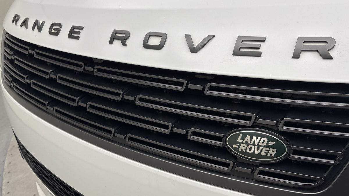 Land Rover Range Rover Sport Image 24