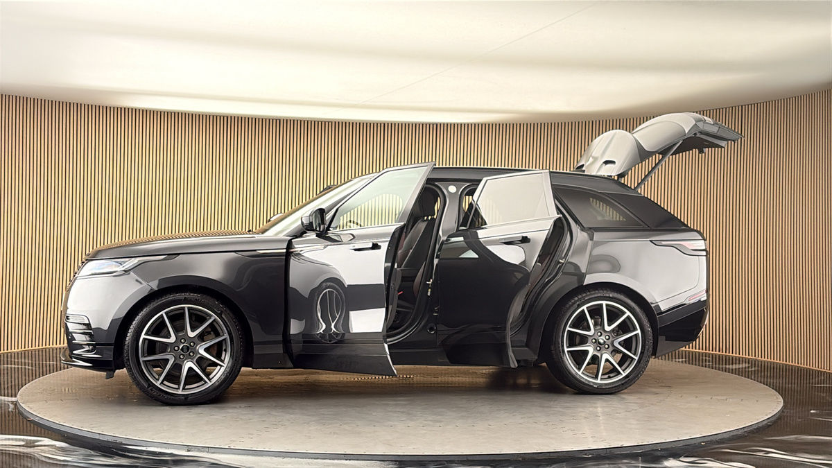 More views of Land Rover Range Rover Velar