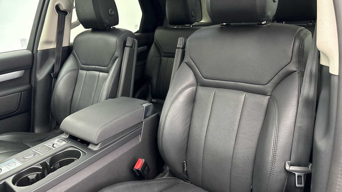 Land Rover Discovery Image 7