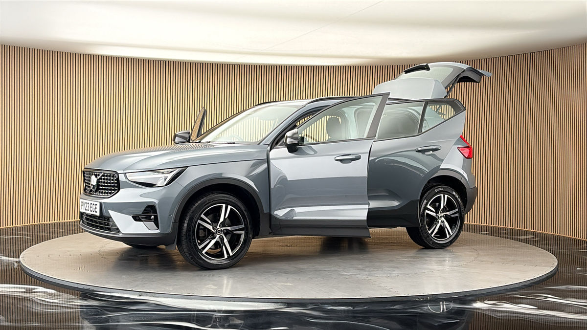 More views of Volvo XC40