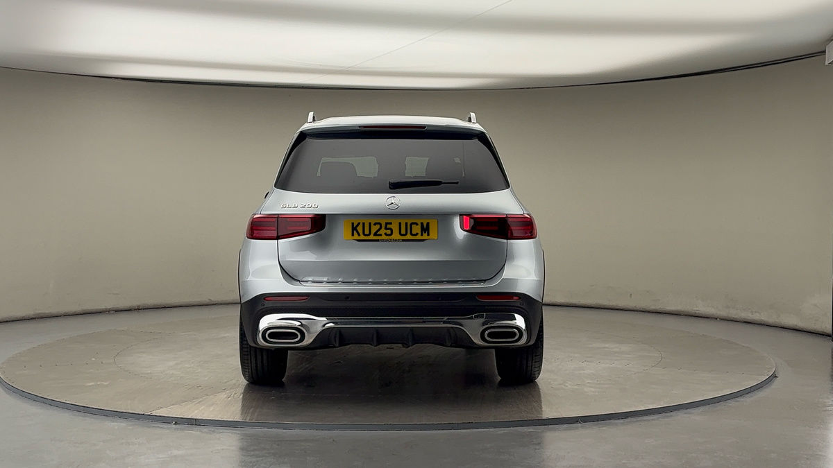 Mercedes-Benz GLB Image 4