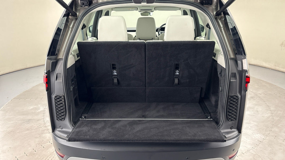 Land Rover Discovery Image 11