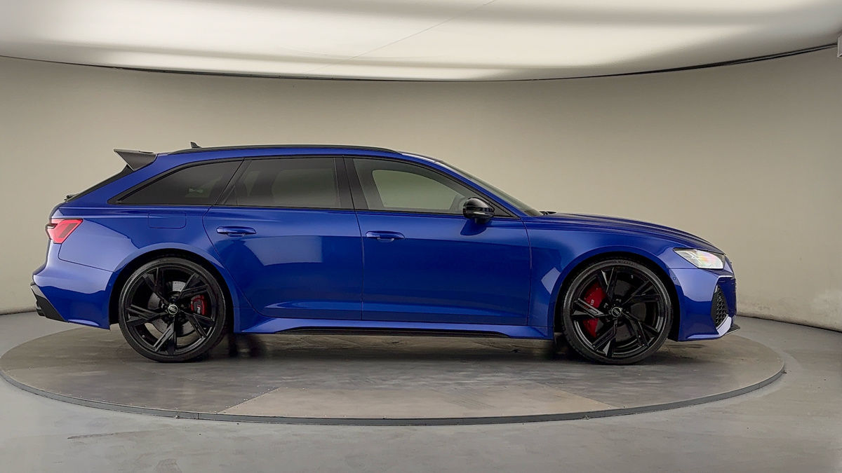 Audi RS6 Avant Image 16