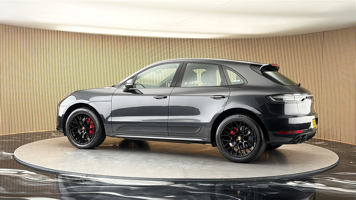 More views of Porsche Macan