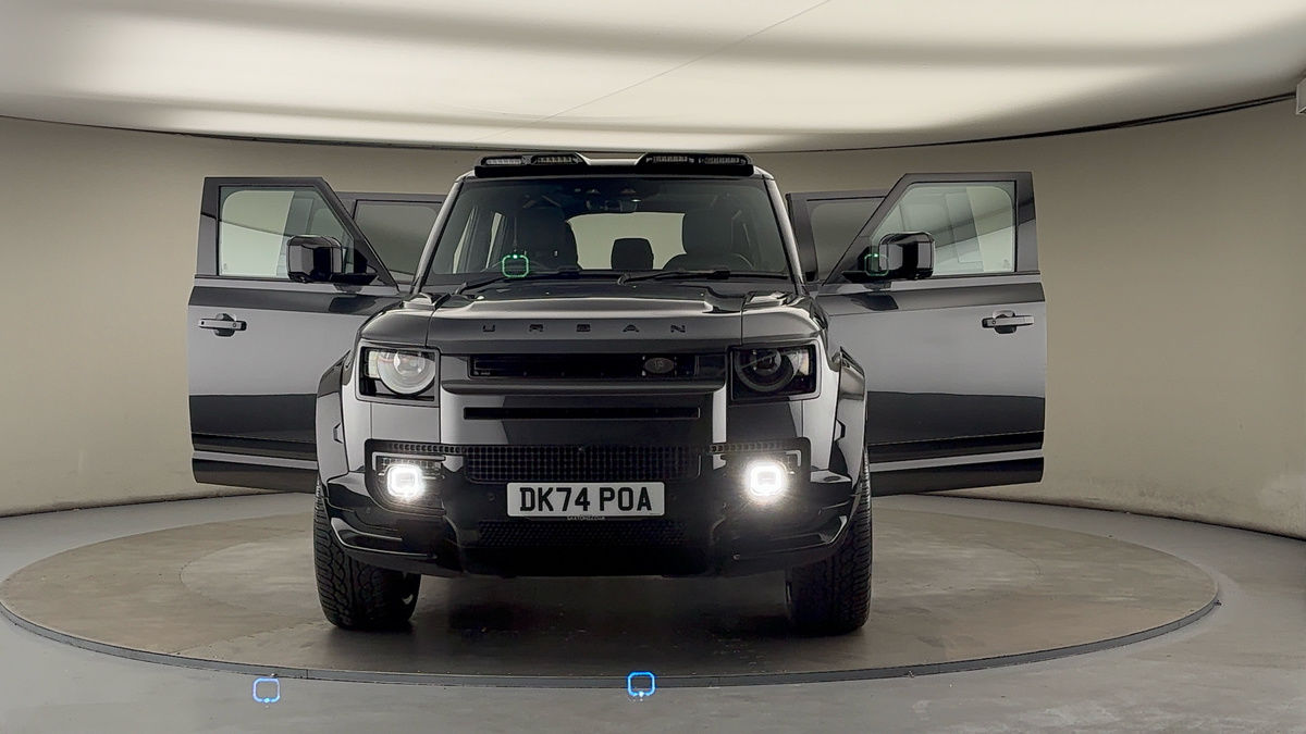 More views of Land Rover Defender 110