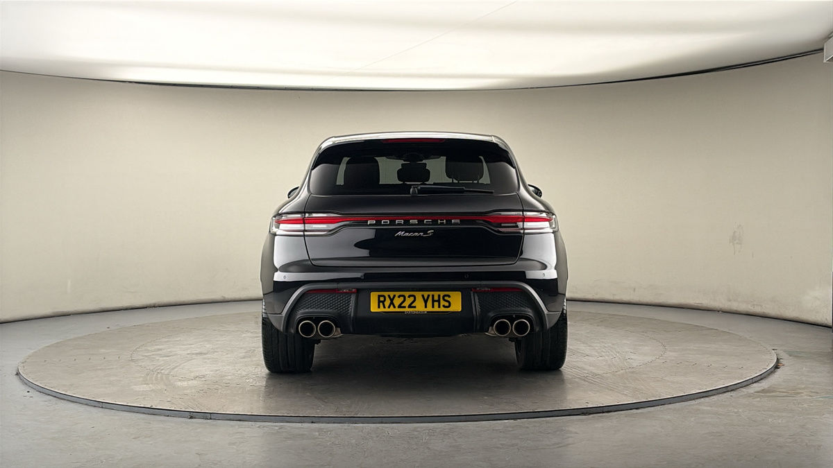 Porsche Macan Image 4