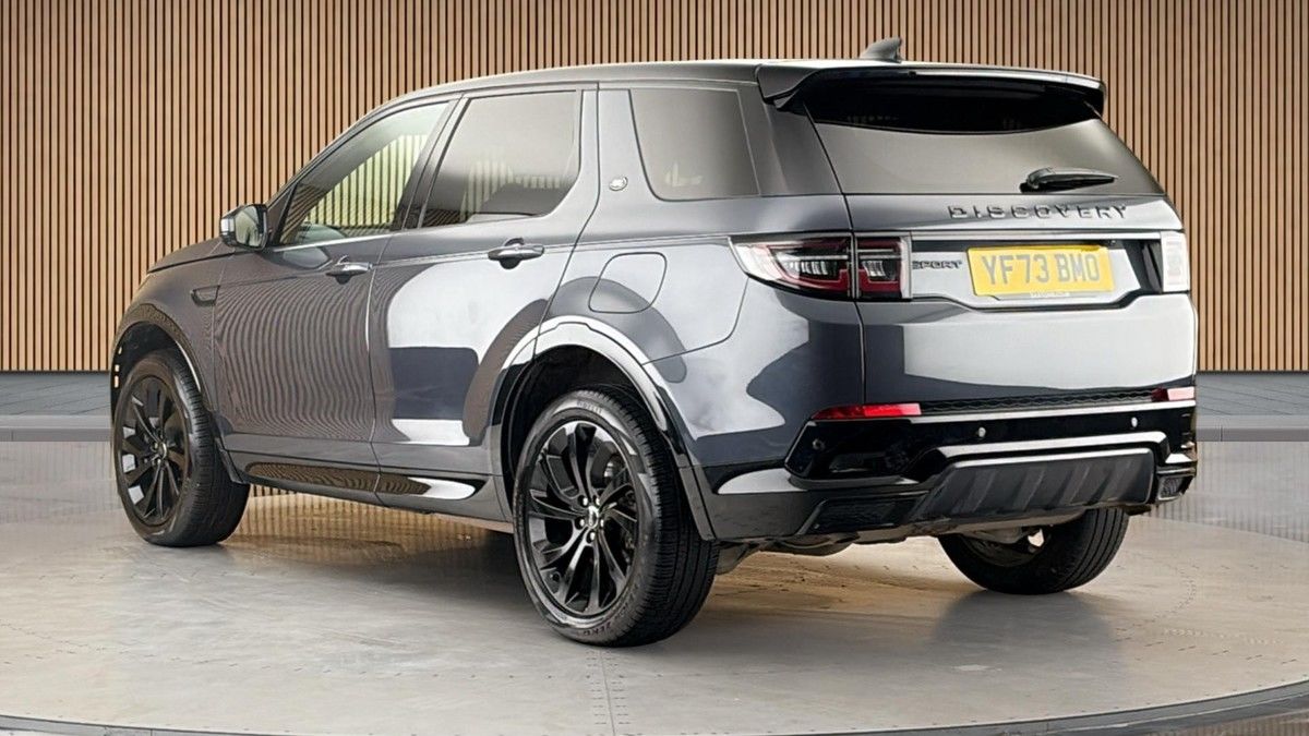 Land Rover Discovery Sport Image 2