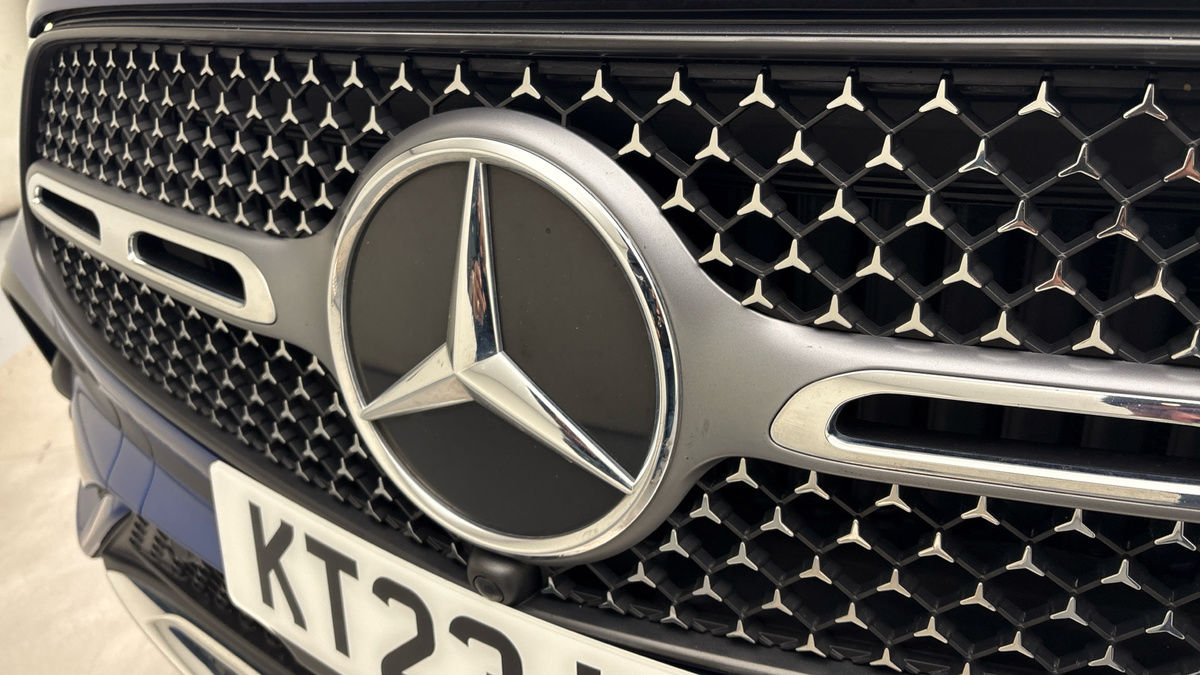 Mercedes-Benz GLC Image 24