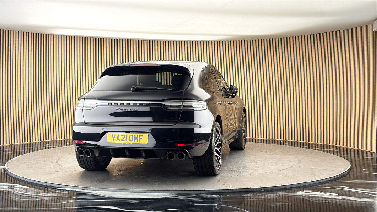 More views of Porsche Macan