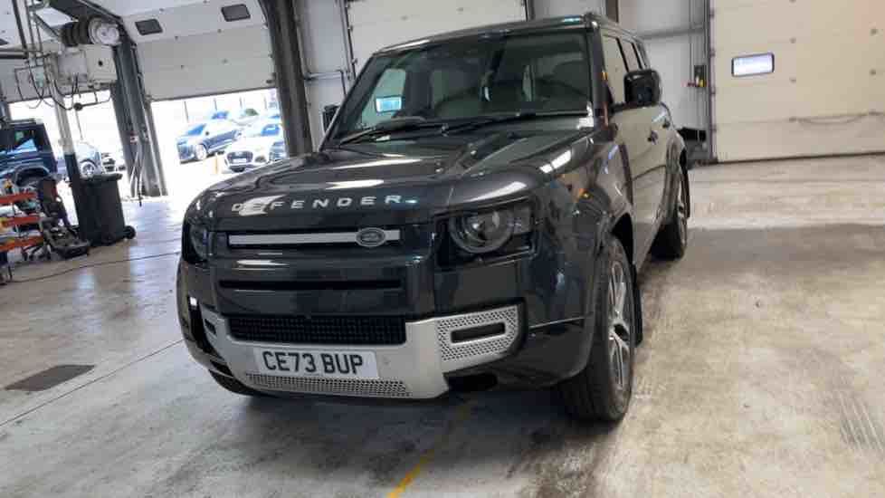 More views of Land Rover Defender 110