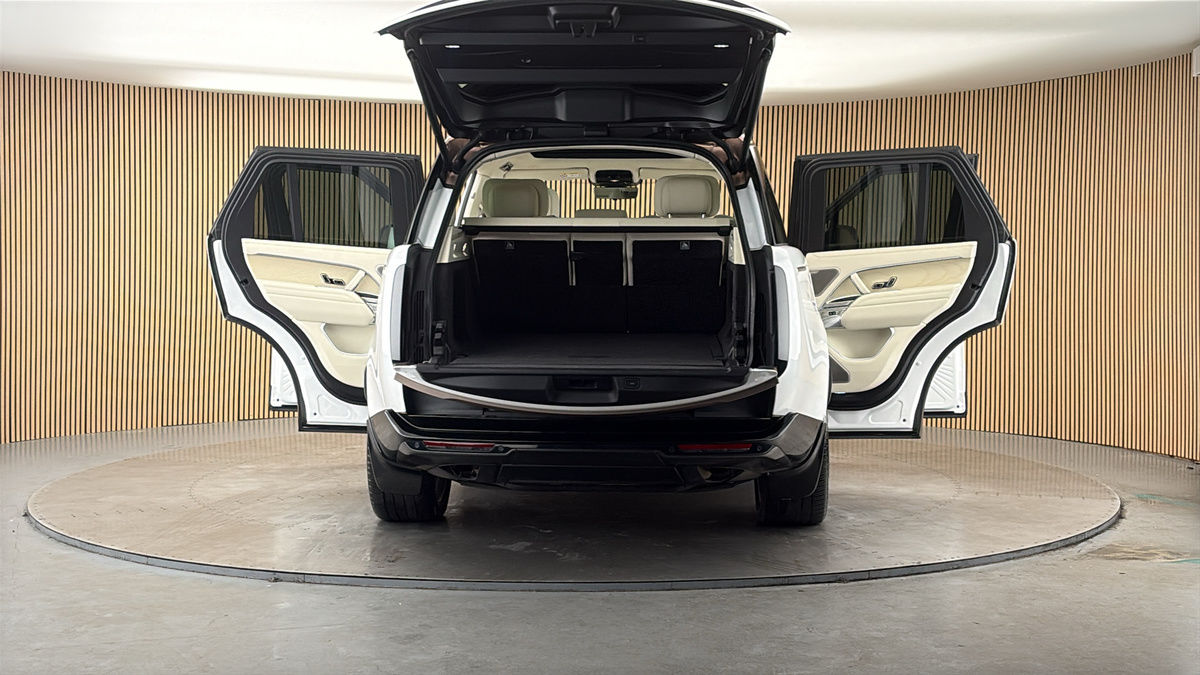 More views of Land Rover Range Rover