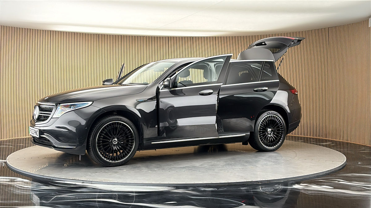 More views of Mercedes-Benz EQC