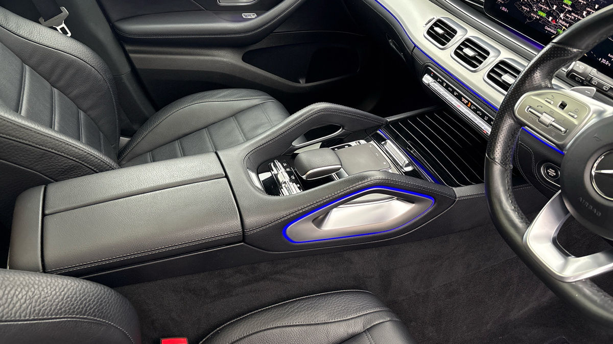 Mercedes-Benz GLS Image 18