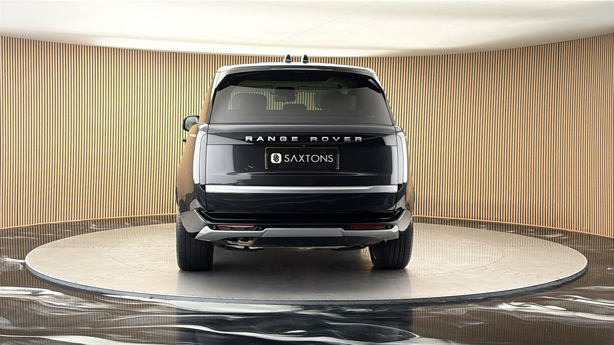 More views of Land Rover Range Rover