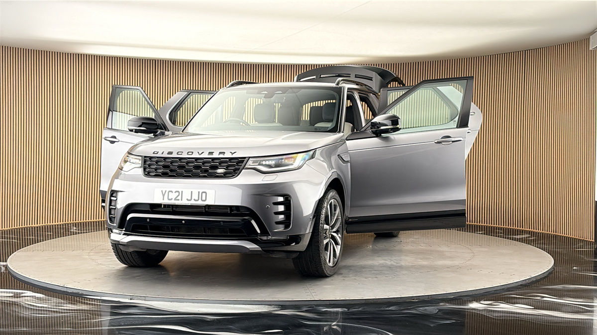 More views of Land Rover Discovery