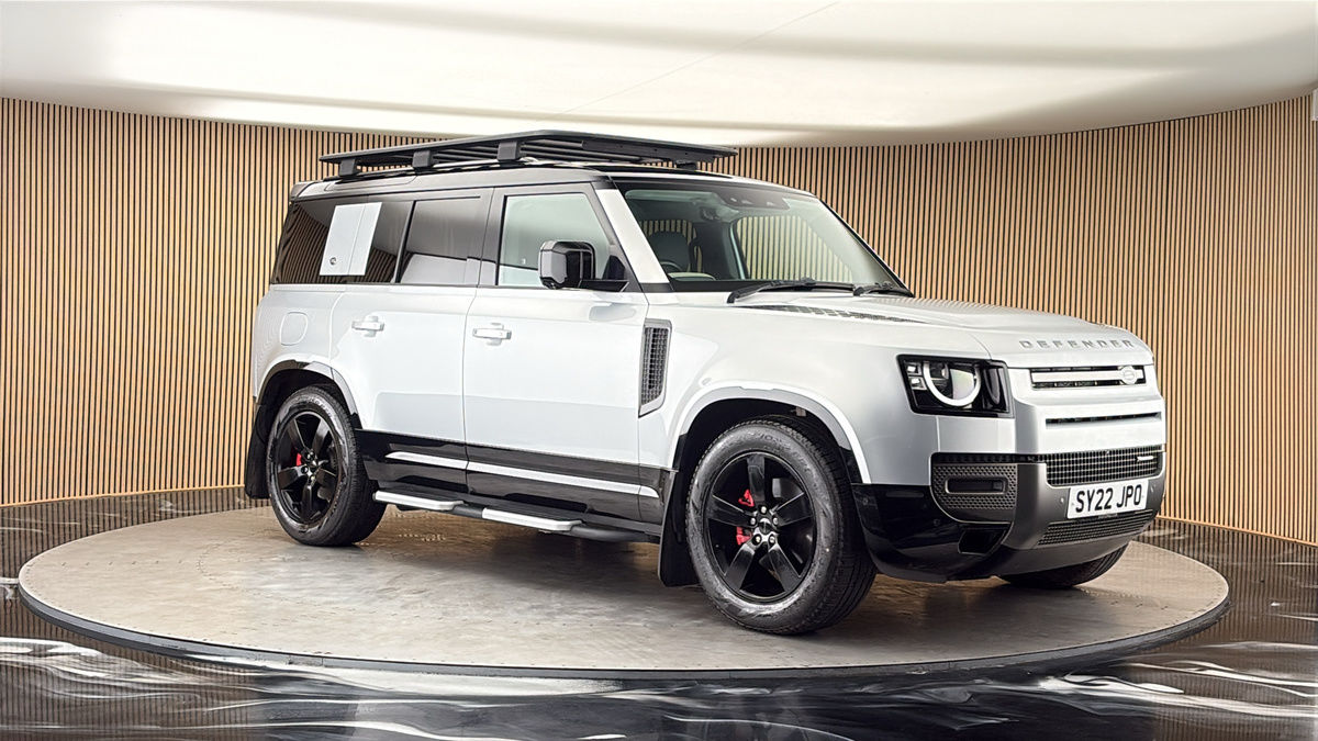 More views of Land Rover Defender 110