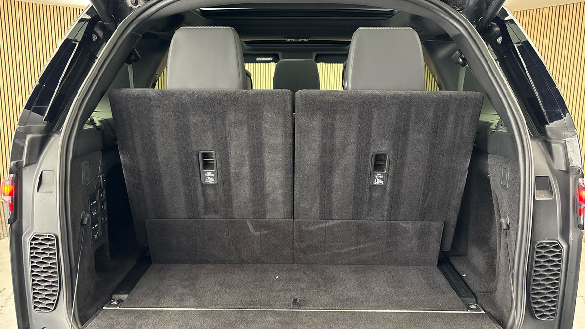 Land Rover Discovery Image 11